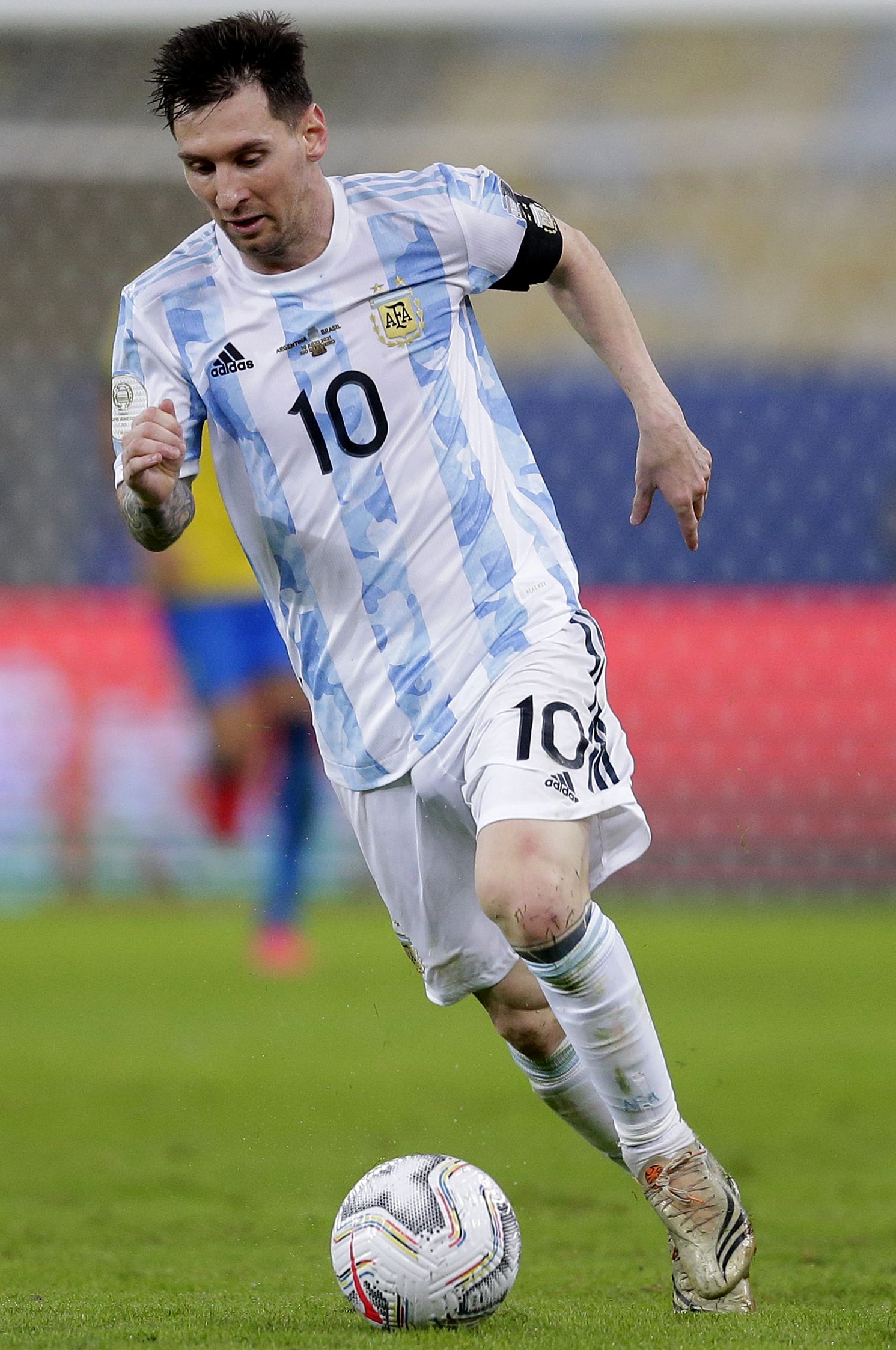 库里16分布朗尼5中1 勇士大胜湖人季前赛5连胜.