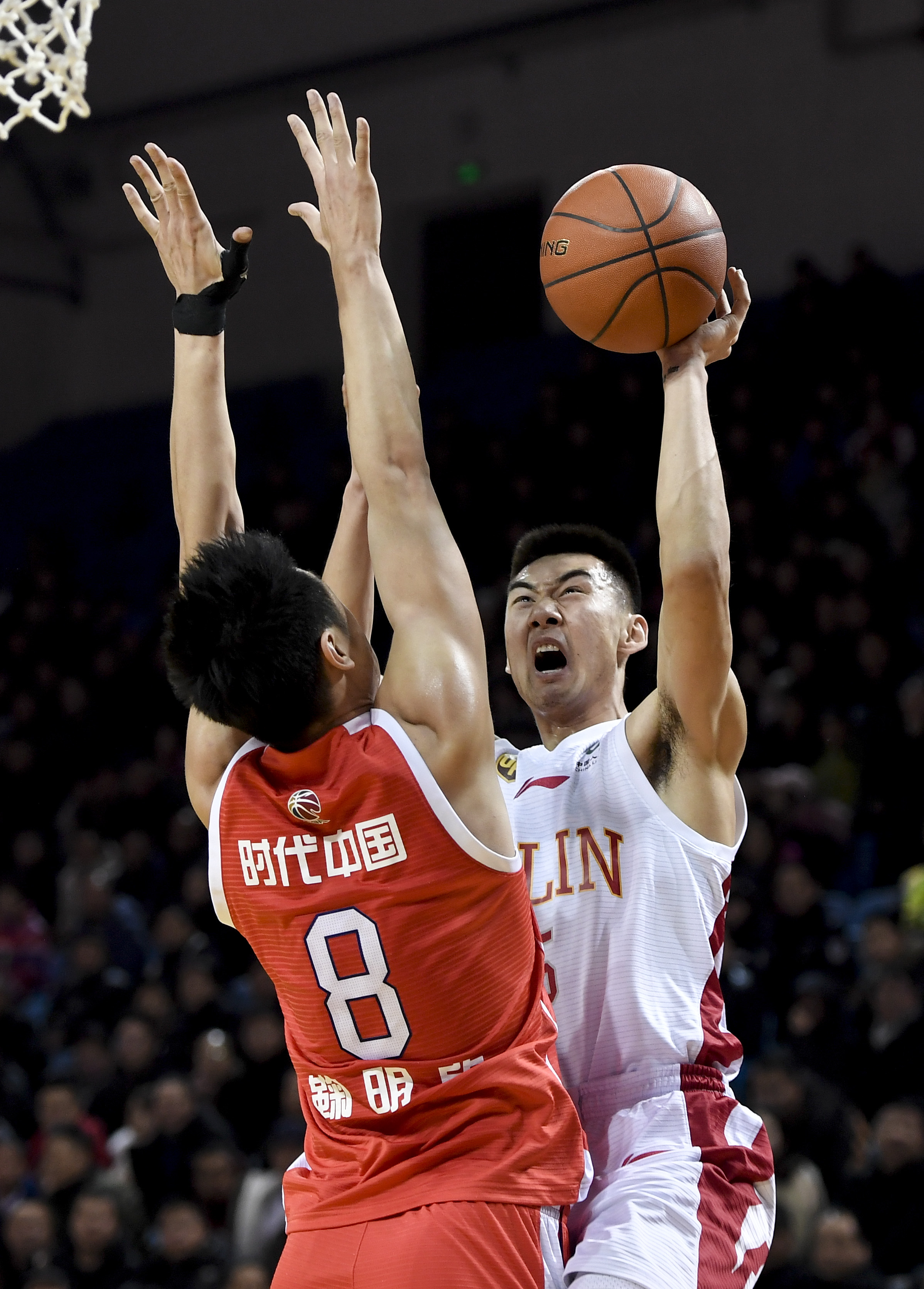 通过细致的 通过细致的