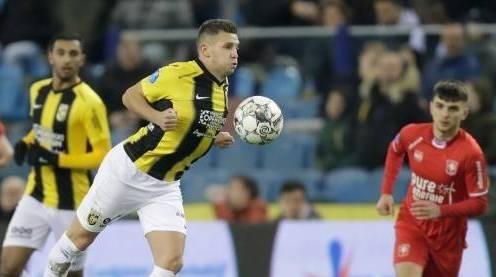 队疏远了自 队疏远了自